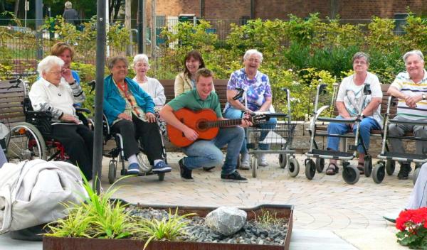Helmut-Turck-Zentrum - Helfer Herbst