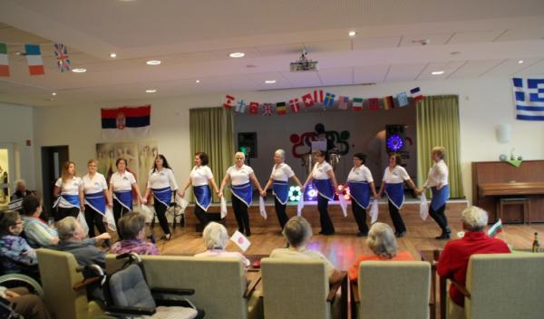 Helmut-Turck-Zentrum - Tanzgruppe Helmut-Turck-Zentrum - Tanzgruppe