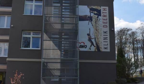 Klinik Deerth - Sicht von der Auffahrt Klinik Deerth - Sicht von der Auffahrt